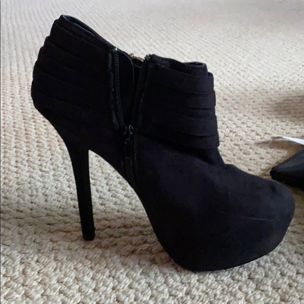 Black booties - Picture 3 of 3